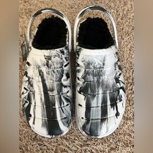 Rugged Shark Men's Black And White Swirl Lined EVA Clogs Size: 9